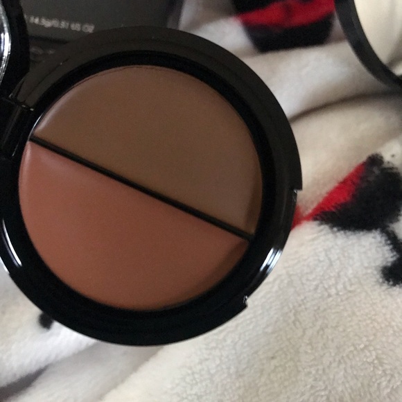 Eve Pearl Makeup Set Foundation, Concealer, Blush Trio, Lipstick & Brushes Deep - Picture 8 of 12